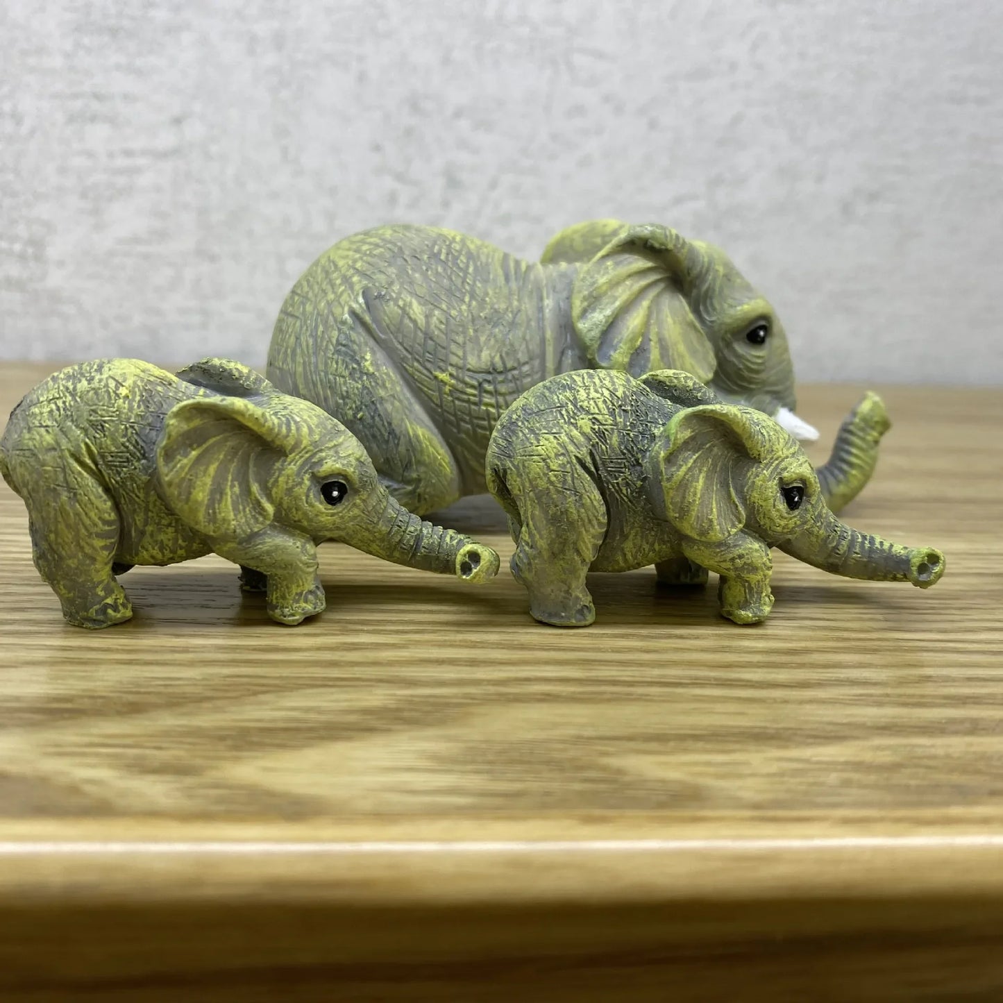 Most Popular Home Decor Elephant Ornaments Mini Landscape Design Courtyard Cartoon Cute Design Fashion Decoration Crafts