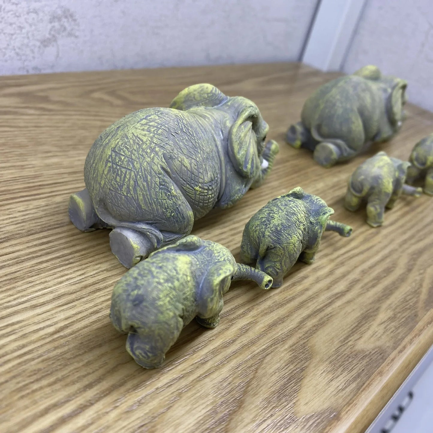 Most Popular Home Decor Elephant Ornaments Mini Landscape Design Courtyard Cartoon Cute Design Fashion Decoration Crafts